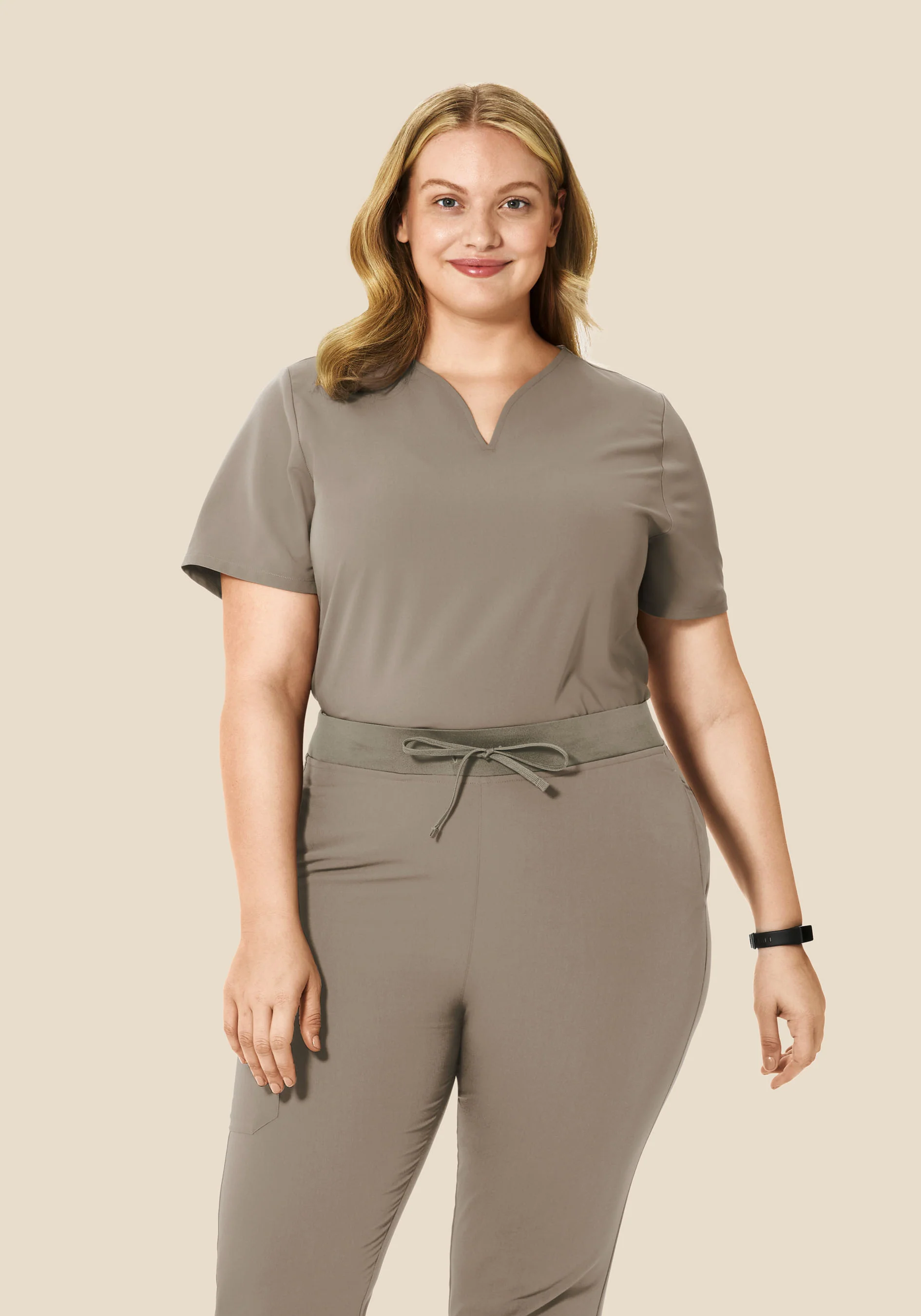 Curved V-Neck Top Macchiato - Image 6