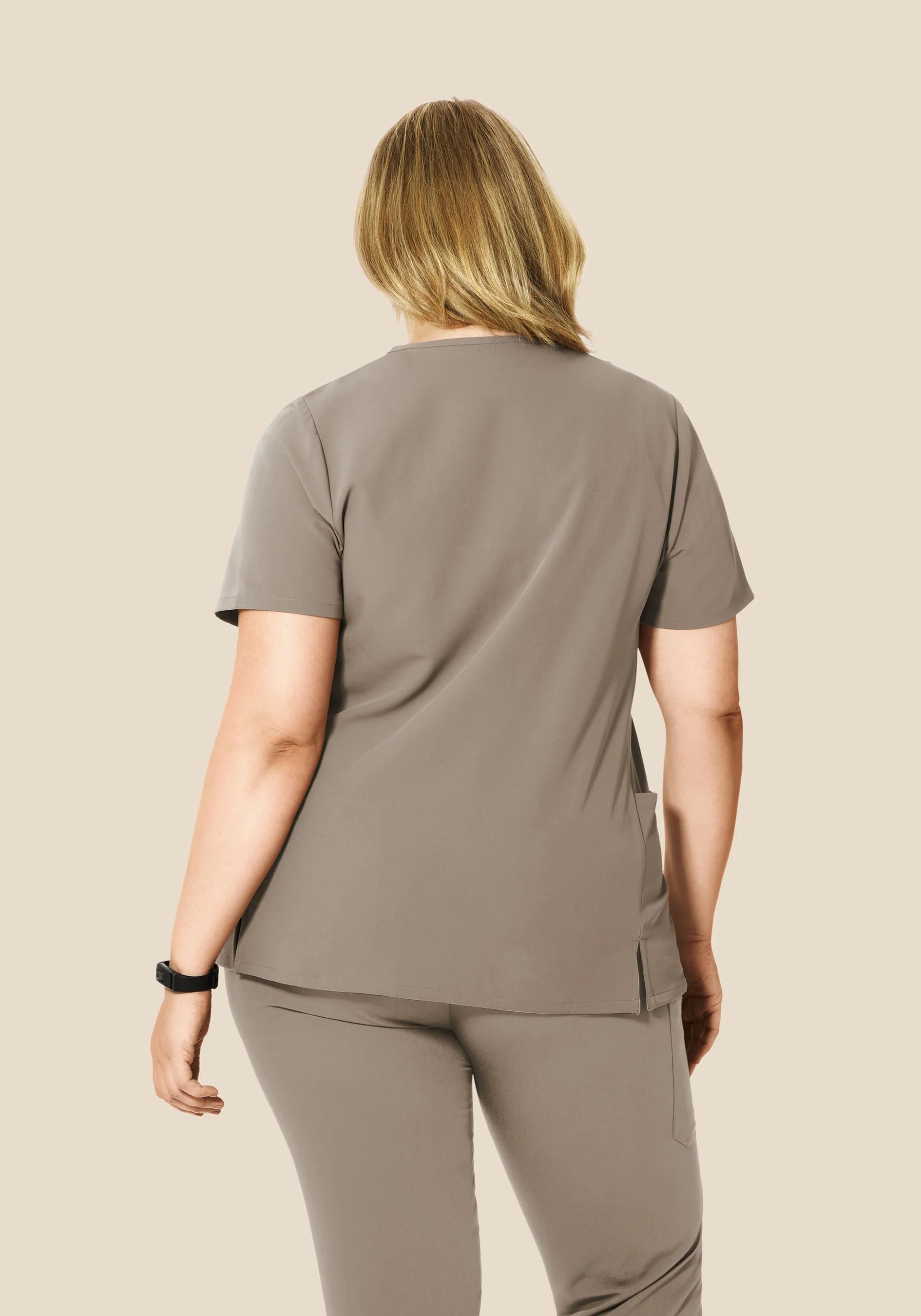 Curved V-Neck Top Macchiato - Image 8